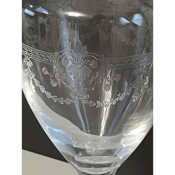 Cristal d’Arques France Etched Crystal Vase – Vintage Pedestal Flower Vase – 9x3 - Picture 4 of 7
